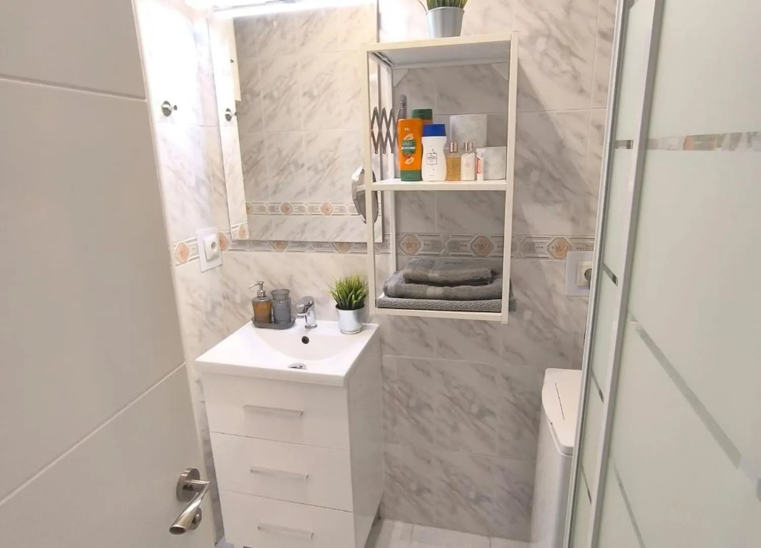 Benalma Home - Hermoso Estudio Cerca De La Playa Y De Todo! بينالماذينا 0*,  إسبانيا